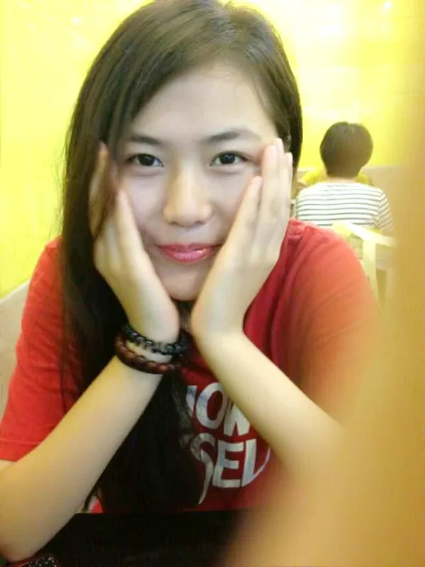 她在人民广场吃炸鸡