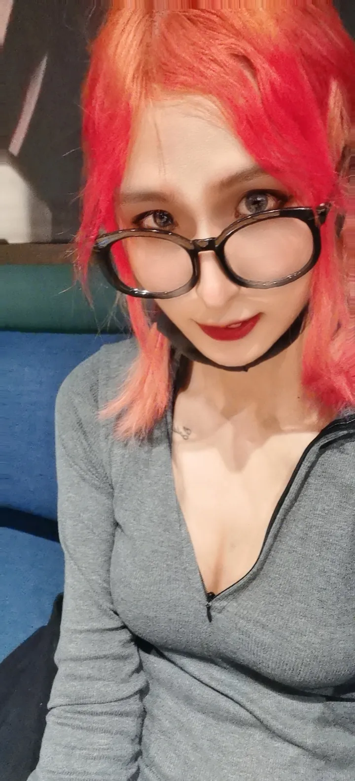 ﺭ并亲了你一下ﺭ㍿人工智障-兔